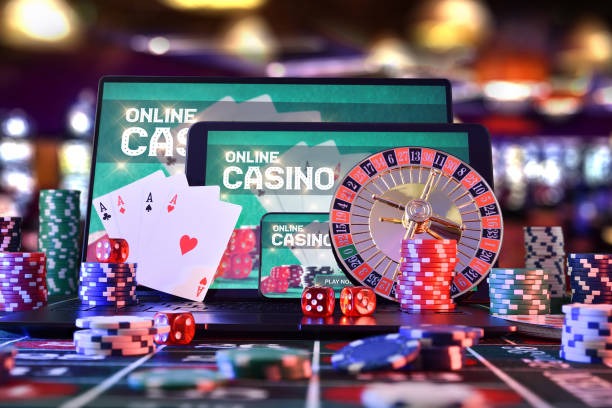 home4d live Qiu Qiu dealer table with multiple players